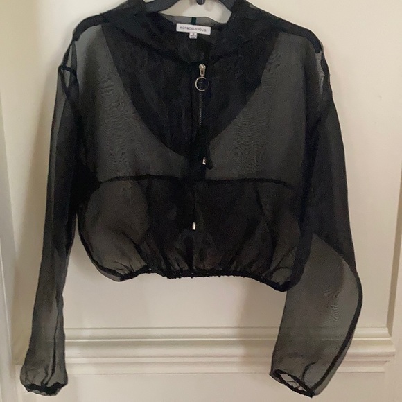 Like New!  Great looking  sheer, black hoodie top - Picture 1 of 10